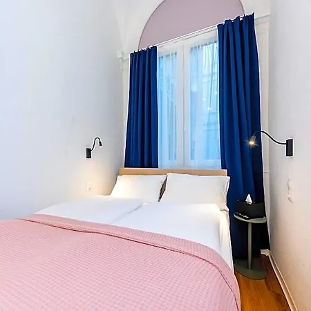 Adagio Downtown Hotel