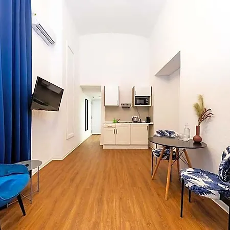 Adagio Downtown Hotel 3*