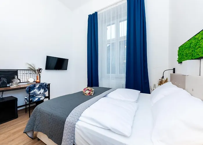 Otel Adagio Downtown 3*