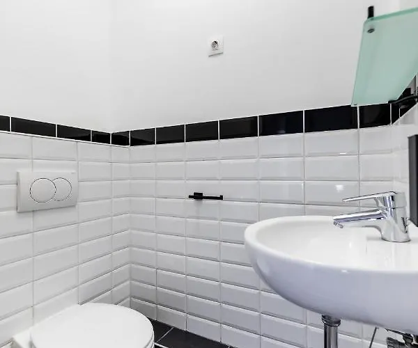 Adagio Downtown Otel 3*