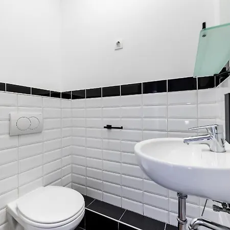 Adagio Downtown Отель 3*