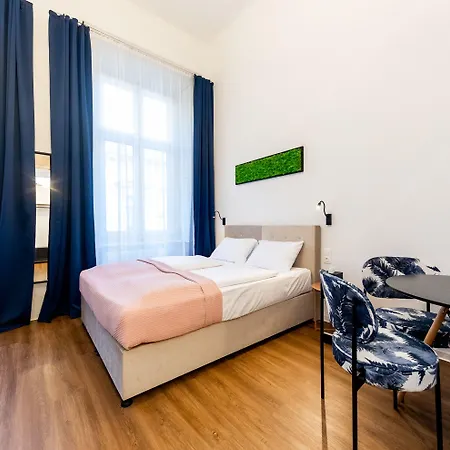Adagio Downtown Отель