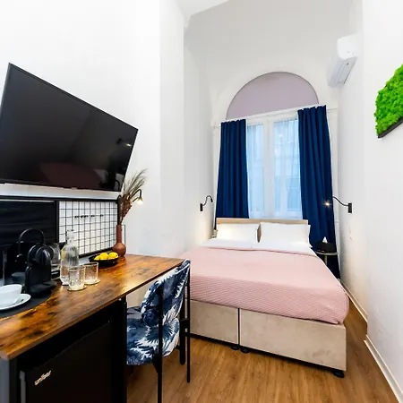 Adagio Downtown 3*